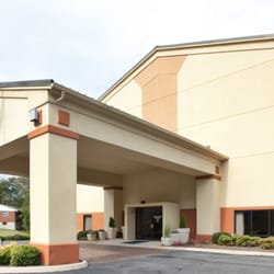 Holiday Inn Express Covington Hotels 701 Carlyle St Photo Of Holiday Inn Express Covington Va United States