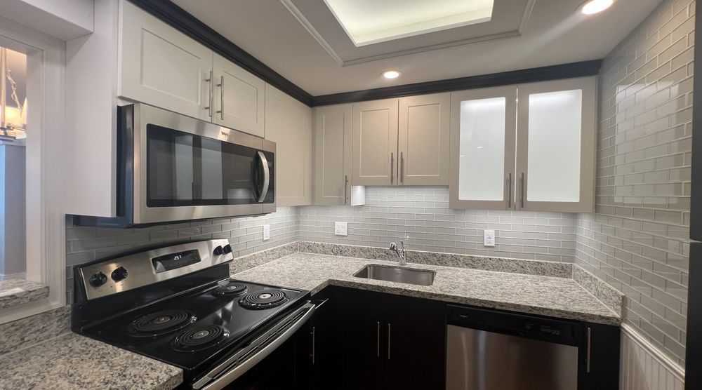 2400 Chestnut Apartments