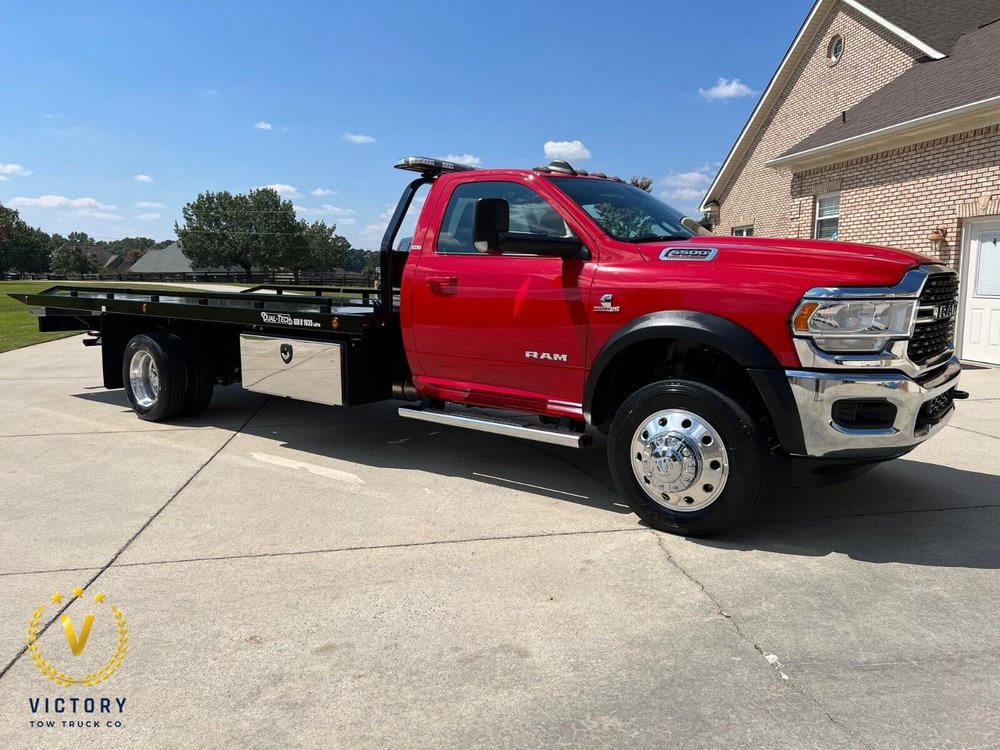 Victory Tow Truck