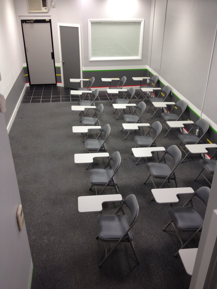 Lessons Driving School Schools 808 Kempton St New