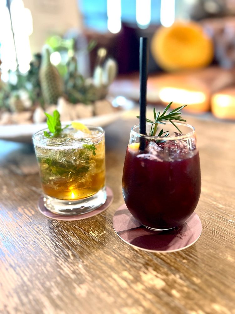 Simona's