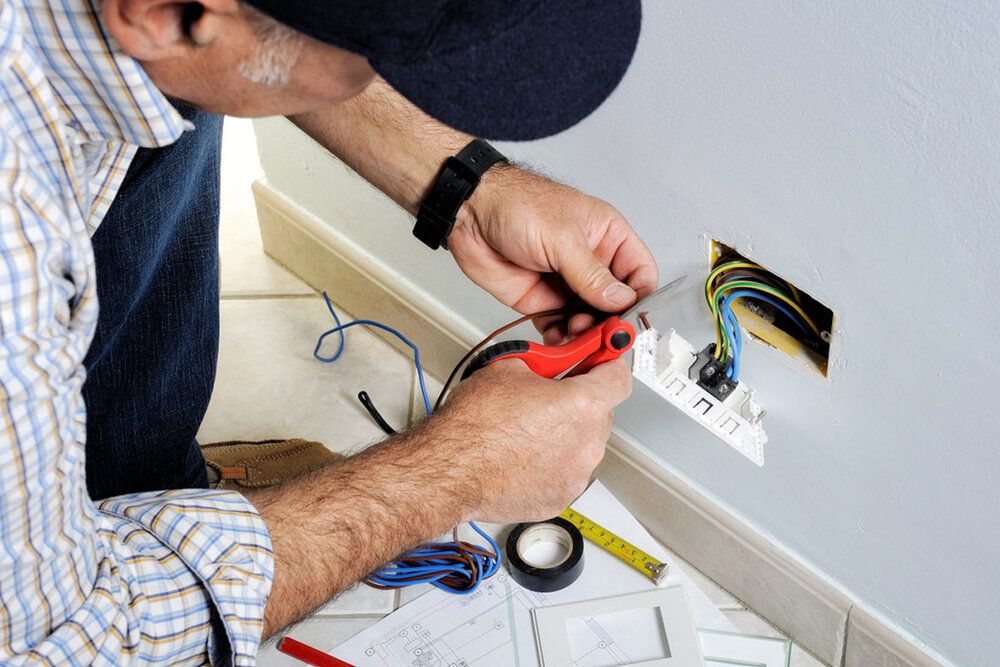 Lazarski Electrical
