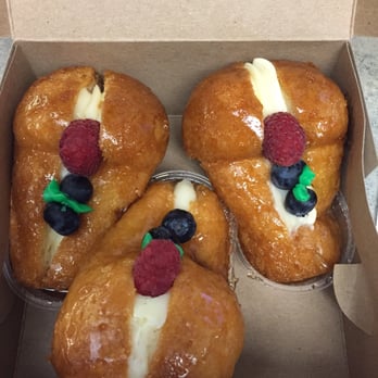 Italia Bakery - 18 Photos & 34 Reviews - Bakeries - 2828 Hastings St E