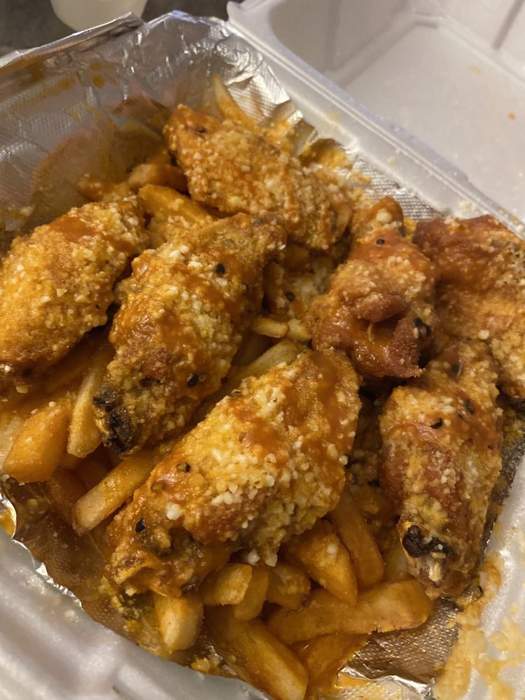 Big Shot Bob’s House of Wings, Cape Canaveral Roadtrippers