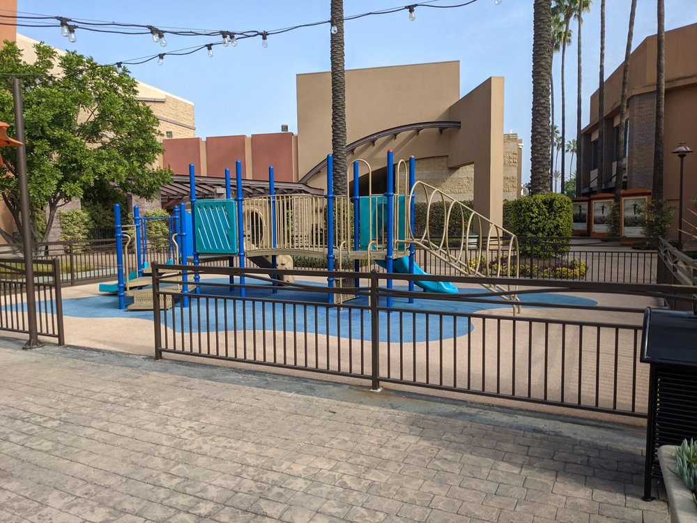 Long Beach Towne Center