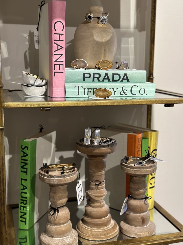 image of business Donnelly Decor