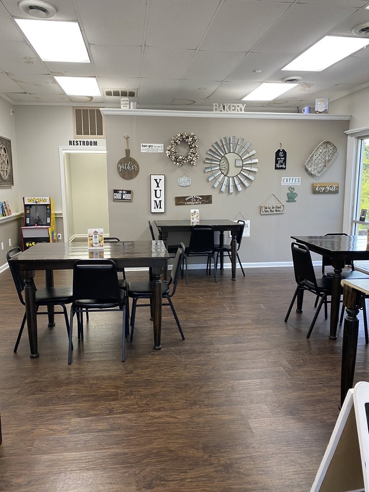 Darel's Bakery & Sweets