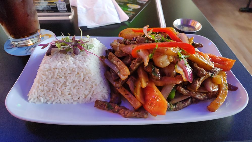 El Boulevard Latin Cuisine & Bar