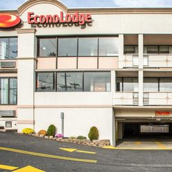 Econo Lodge Meadowlands 90 Photos 11 Reviews Hotels 395 Photo Of Econo Lodge Meadowlands Carlstadt Nj United States