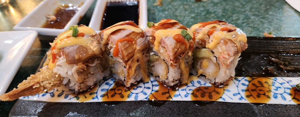 Kan's Sushi & Steakhouse