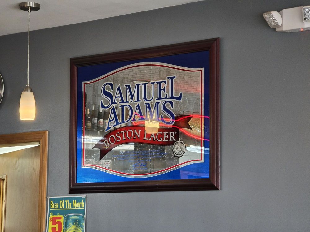 Deacon's Restaurant & Bar at the Golf Farm, Wauconda Roadtrippers