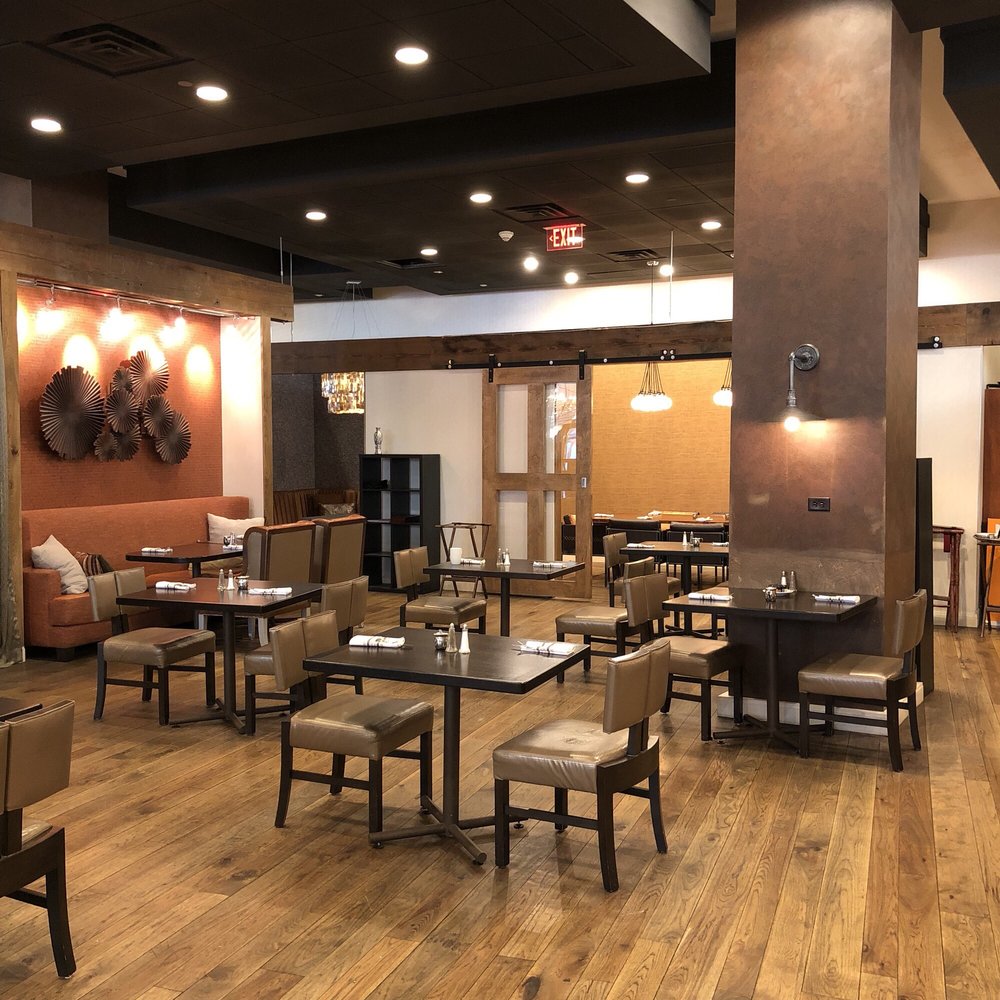 Eero S Renaissance St Louis Airport Hotel 9801 Natural Bridge Photo Of Eero S Saint Louis Mo United States Renaissance St