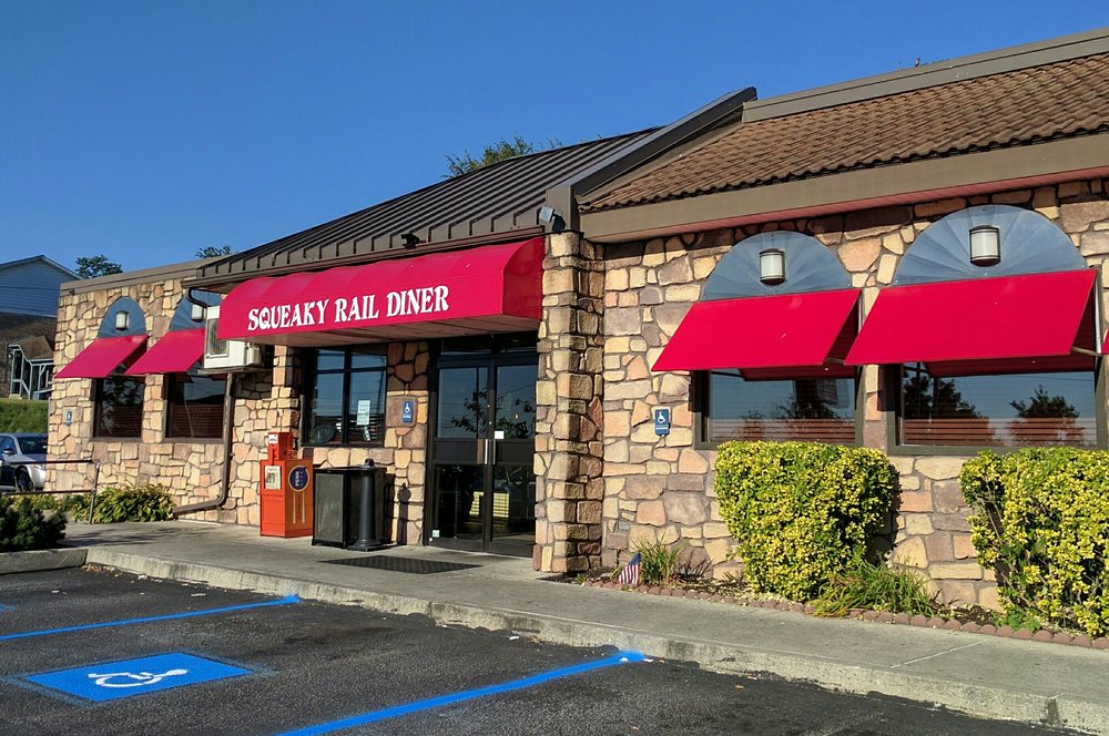 Squeaky Rail Diner 16 Photos & 27 Reviews Diners 505 N Enola Rd