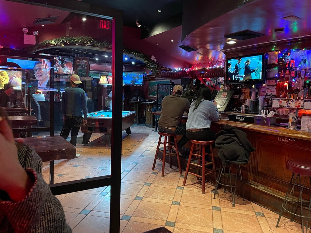 Alligator Lounge