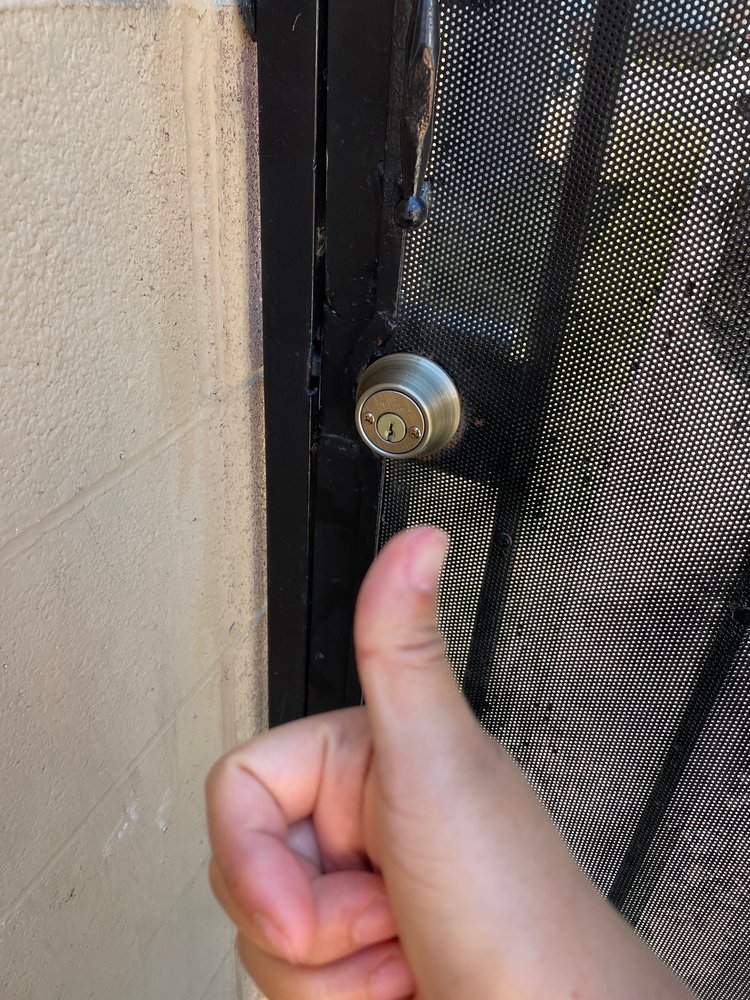 Lupe's Locksmith