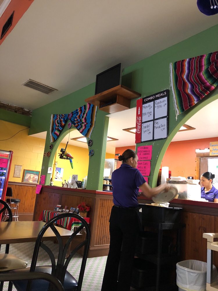 El Sombrero Mexican 208 W Jackson Ave, Harlingen, TX Restaurant
