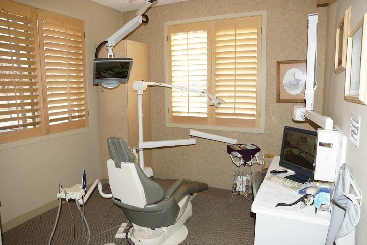 image of business HollowBrook Dental