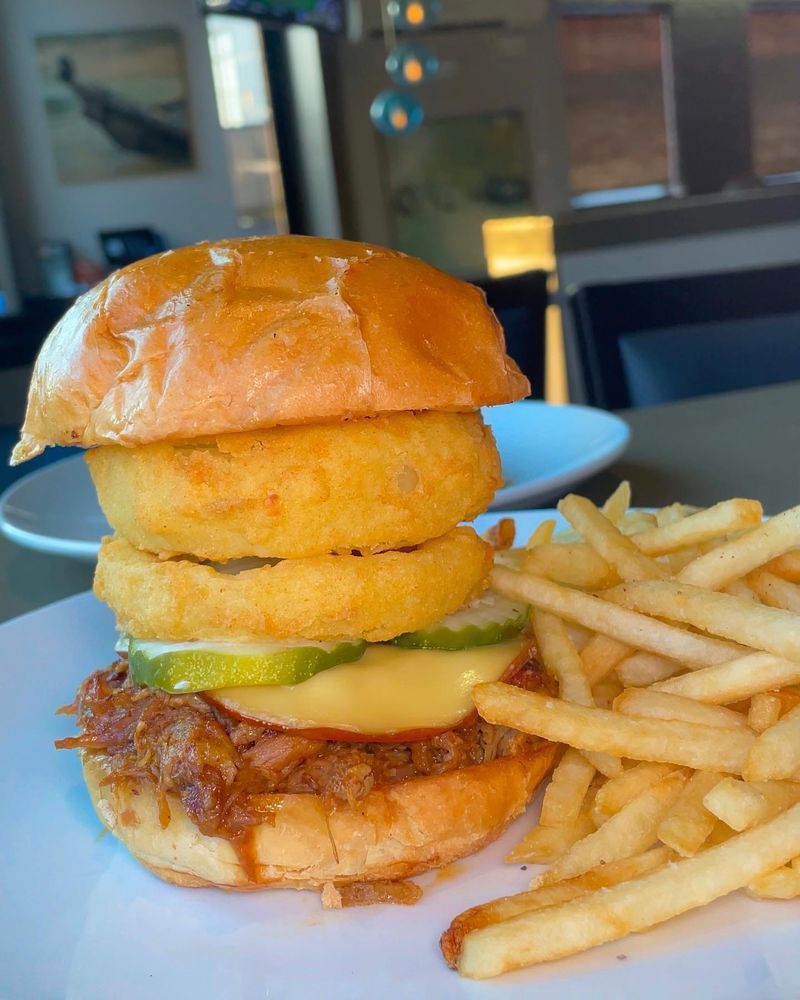 Savin Bar & Kitchen