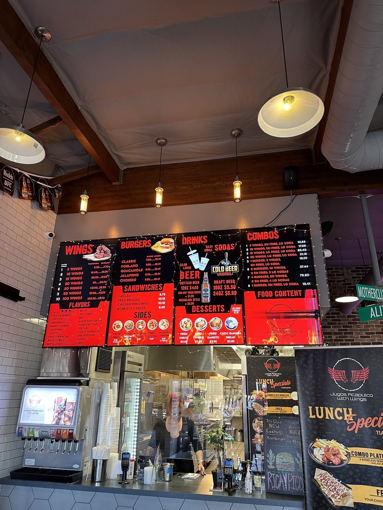 Jugos Acapulco with Wings