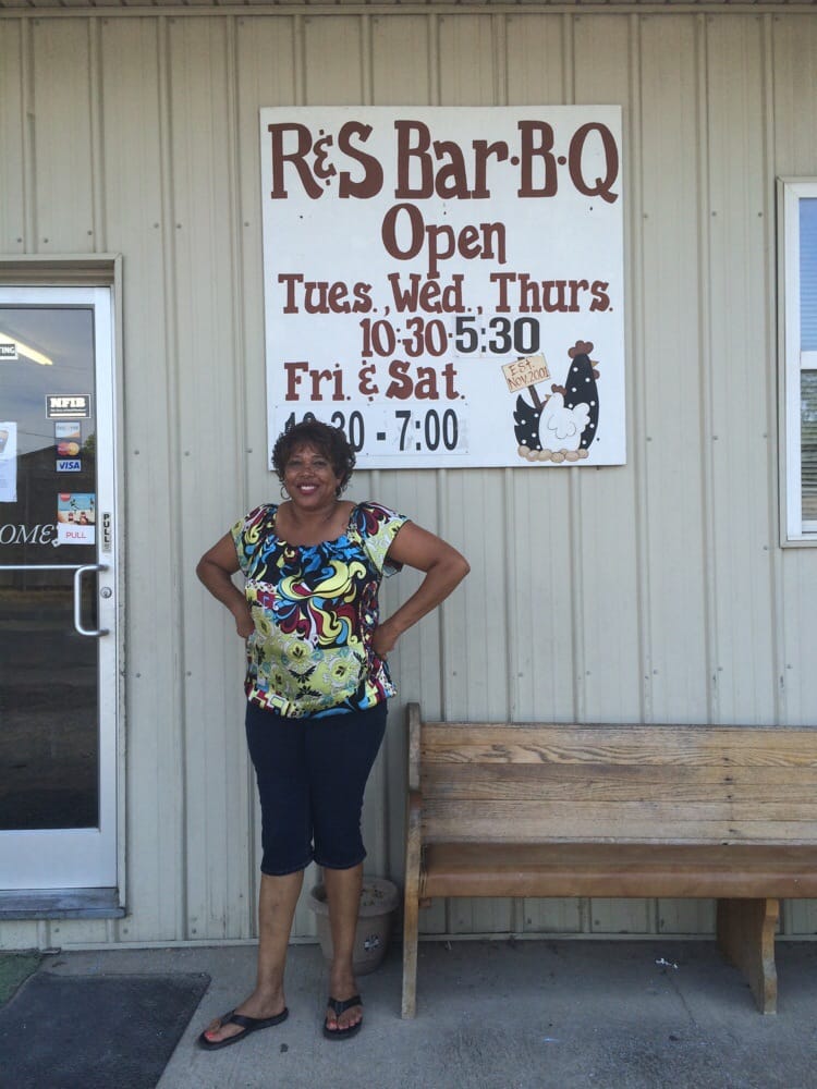 R&S BBQ Barbeque 217 S Jackson St, Tompkinsville, KY Restaurant