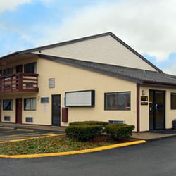 Days Inn Athens 13 Reviews Hotels 330 Columbus Rd Photo Of Days Inn Athens Oh United States