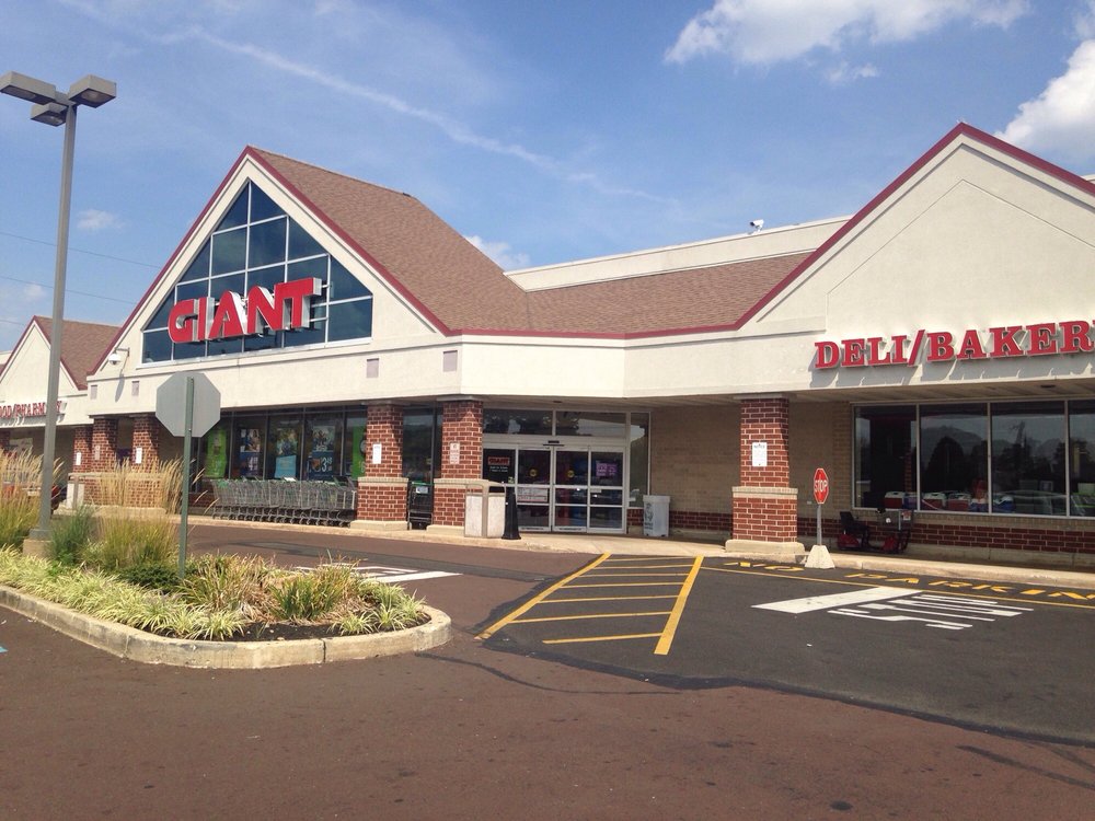 Giant Food Store