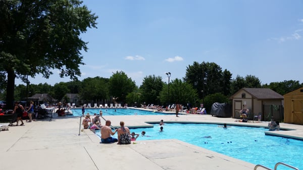 Hills Of Walden Pool Swimming Pools 5858 N Polk Dr Kansas City Photo Of Hills Walden Pool Kansas City Mo United States Diving