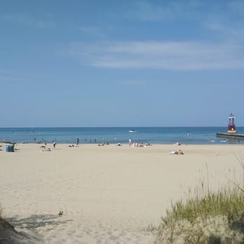 Kathy Osterman Beach 334 Photos 62 Reviews Beaches 5800 N Photo Of Kathy Osterman Beach Chicago Il United States And Paddle Board