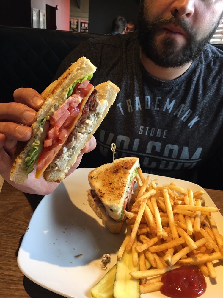 Richmond’s Pub & Eatery - 15 Photos & 29 Reviews - Sports Bars - 3919