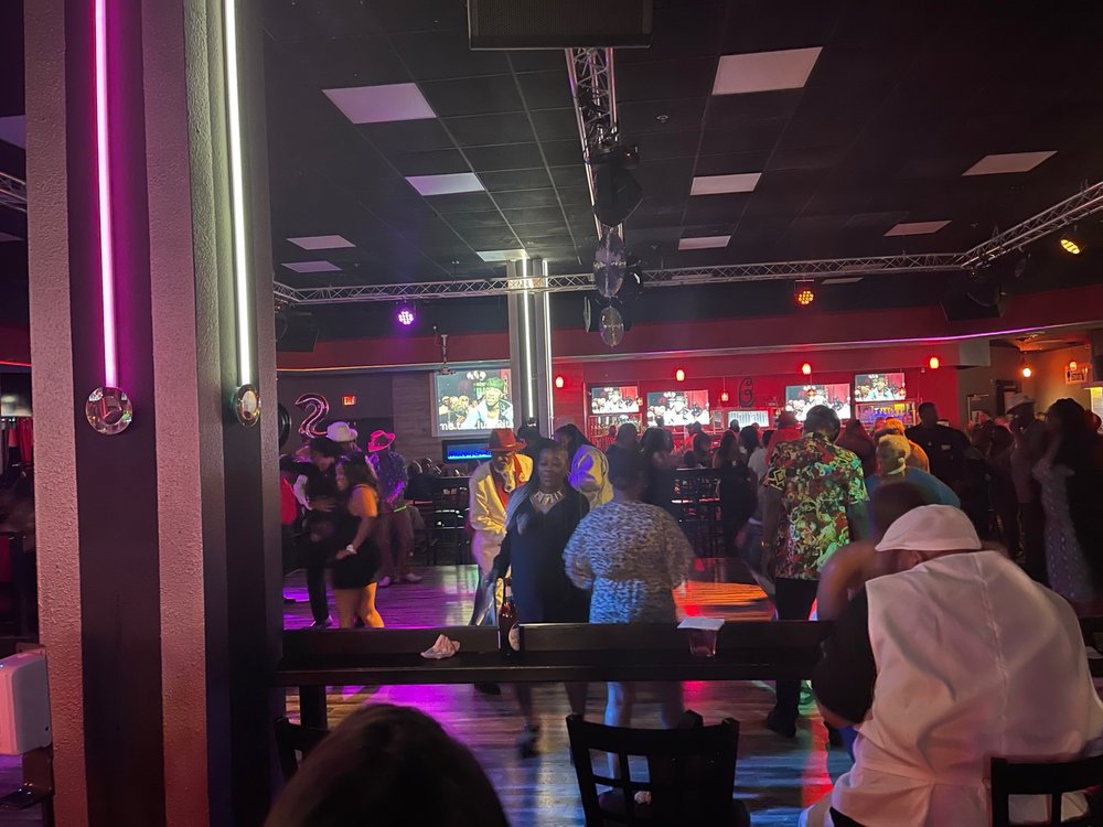 Club Ritzy