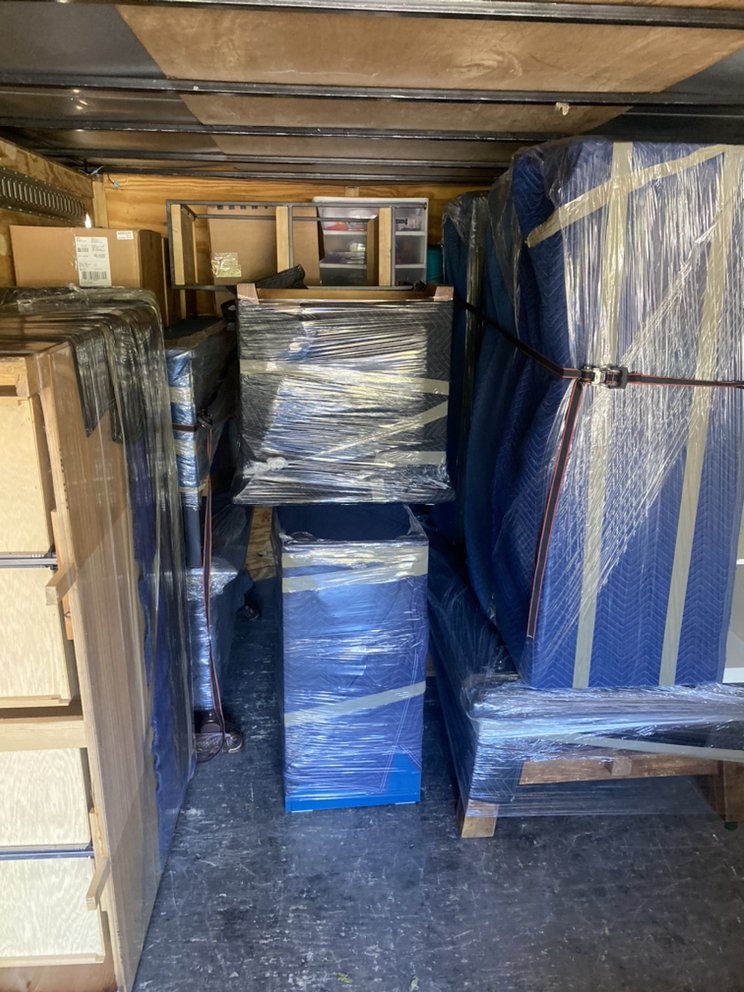 Kangaroo Movers
