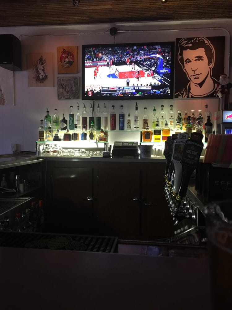 The Drunk Uncle 15 Photos & 27 Reviews Dive Bars 1902 S 68th St