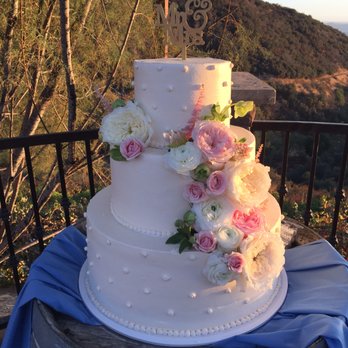 Michelle S 155 Photos 222 Reviews Bakeries 615 Tennessee St Photo Of Michelle S Redlands Ca United States Our Delicious And Beautiful Wedding