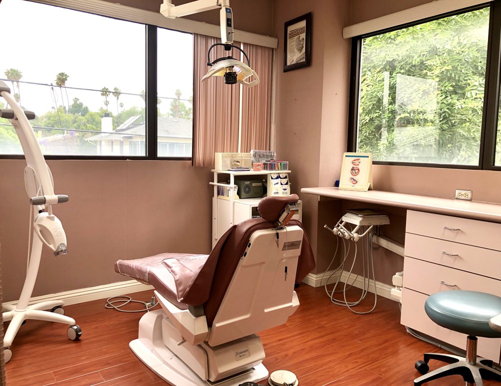 image of business Bernard Pallares DDS