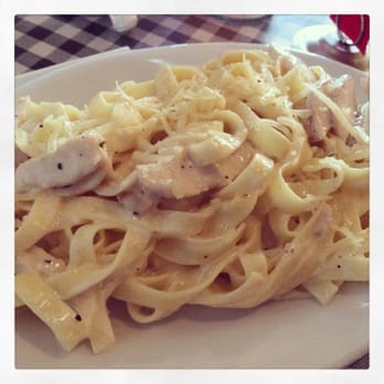 Lotsa Pasta Closed 42 Photos 144 Reviews Italian 171 Photo Of Lotsa Pasta Danville Ca United States Fettuccini Alfredo With En