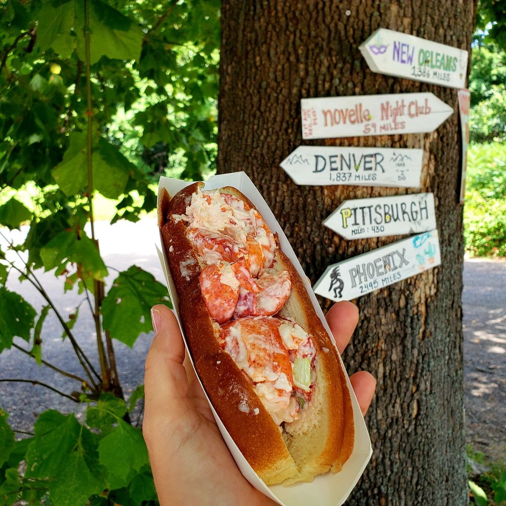 Denmo's Snack & Dairy Bar
