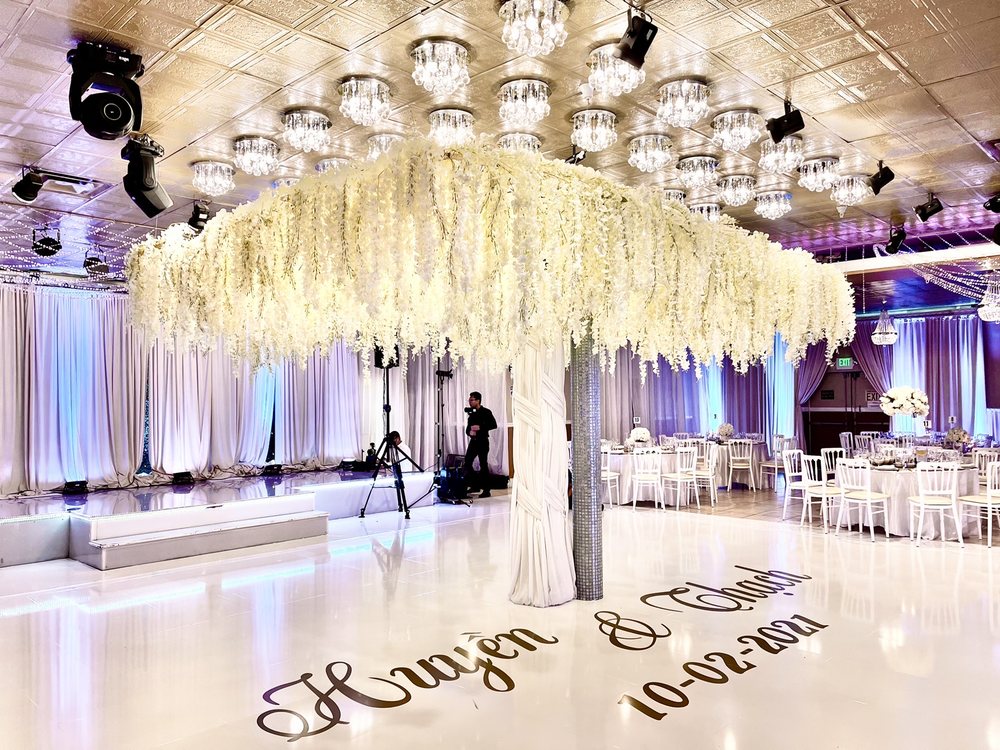 Mon Amour Banquet