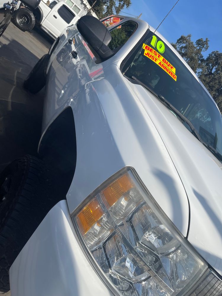 Rey's Auto Sales
