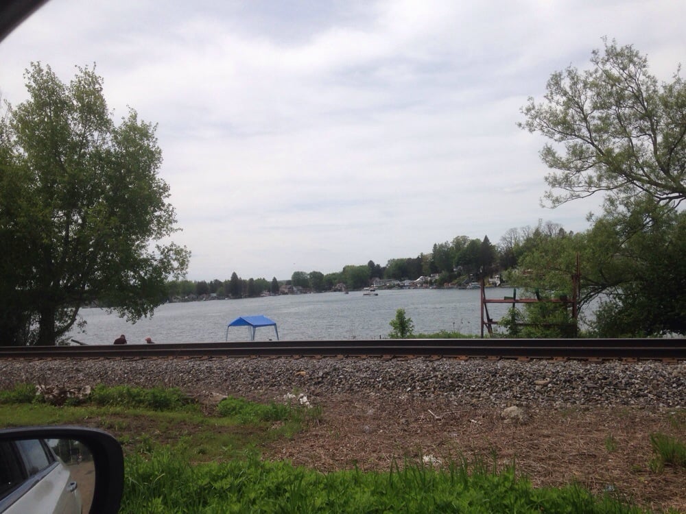 Lime Lake Snack Bar Burgers 386 Lakeview Blvd, Delevan, NY