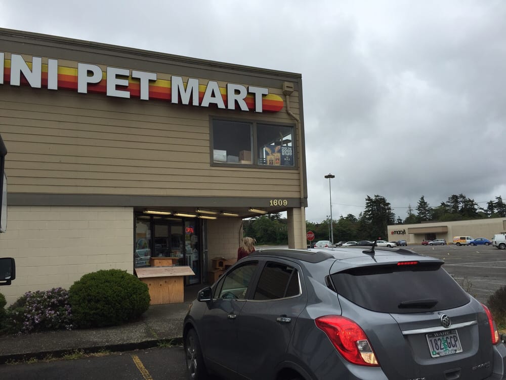 Mini Pet Mart 10 Reviews Pet Stores 1609 Virginia Ave, North Bend