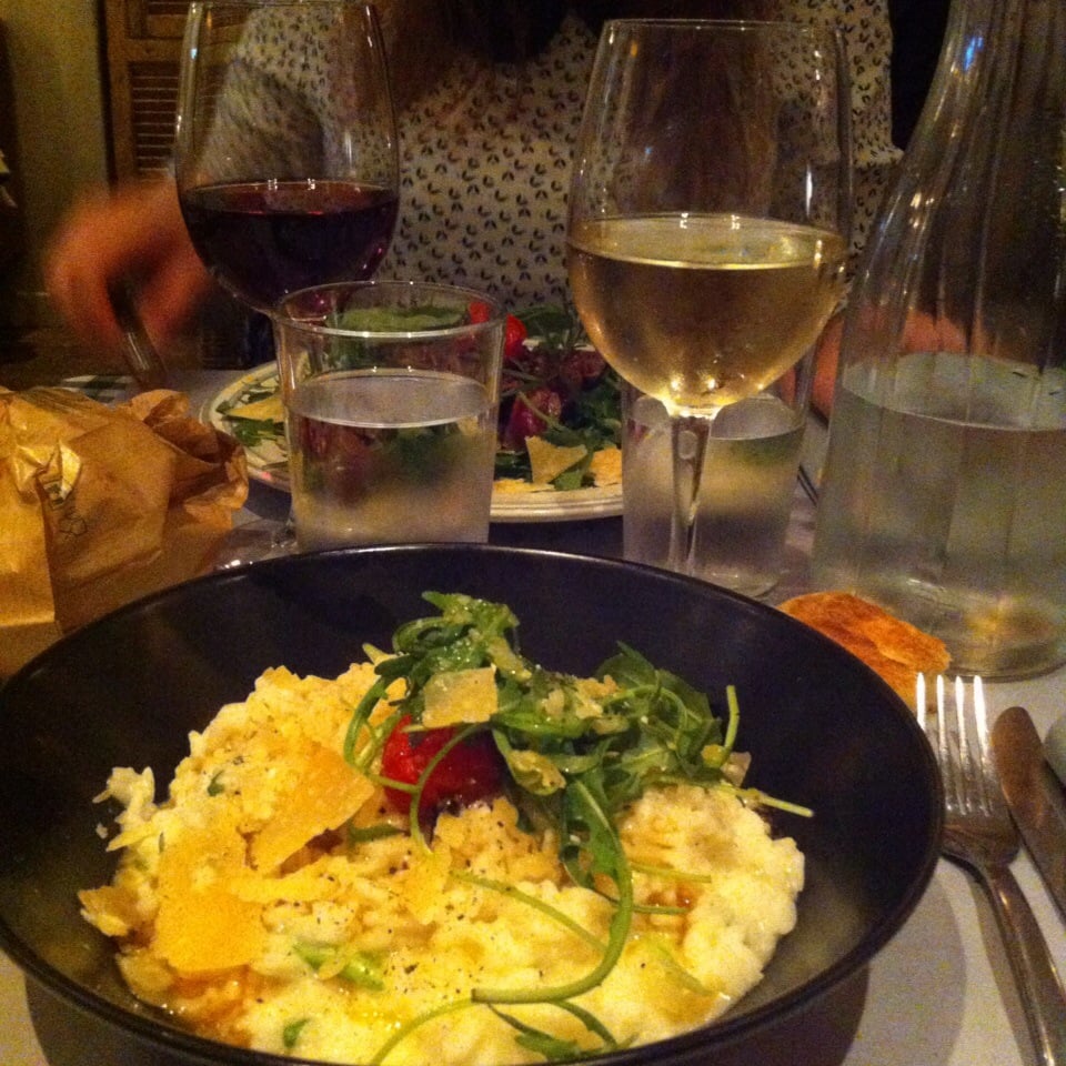Bobo Bistro - Cannes, Alpes-Maritimes, Francia. Risotto a la burrata & verre de moscato
