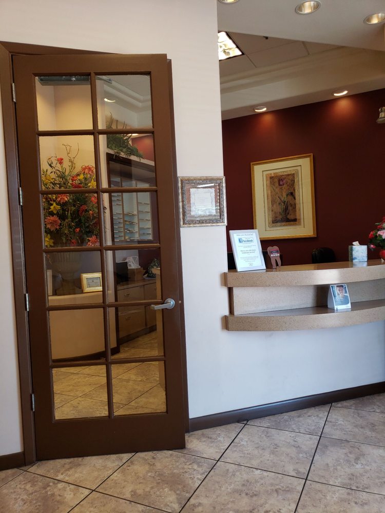 image of business Laveen Dental Care