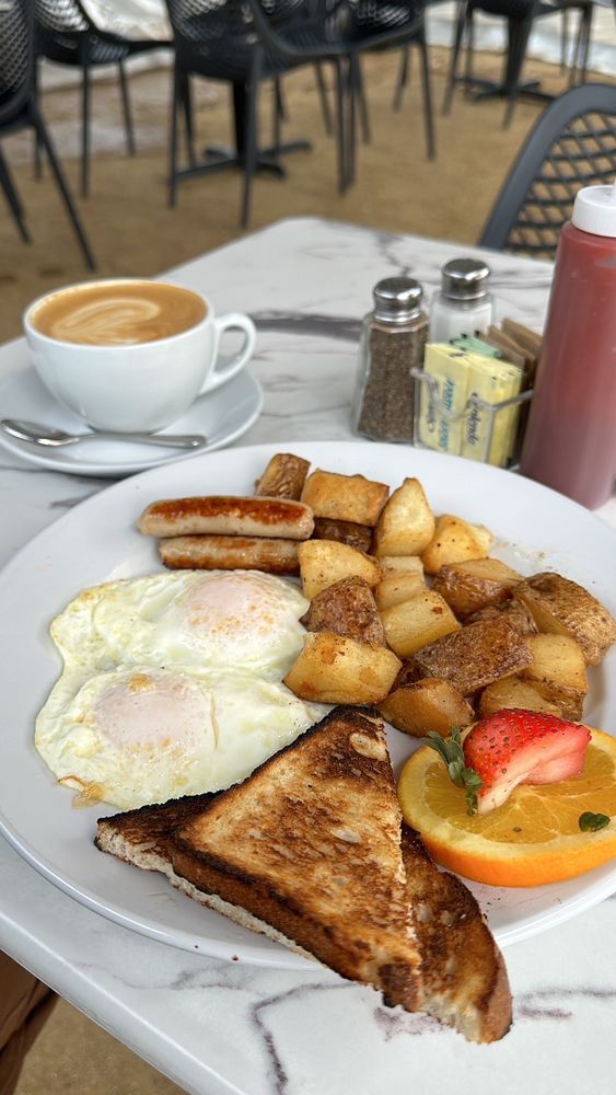Cafe Jolie Petit