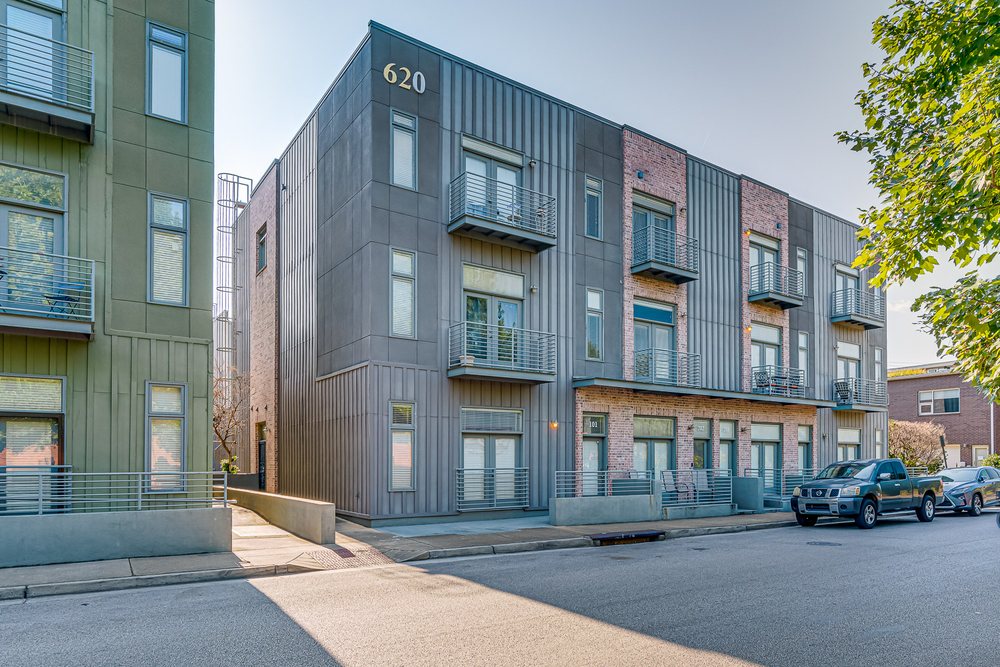 Fara Captain - Captain & Company Real Estate