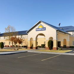 Days Inn Lincoln Hotels 945 Sdway Drive Photo Of Days Inn Lincoln Al United States