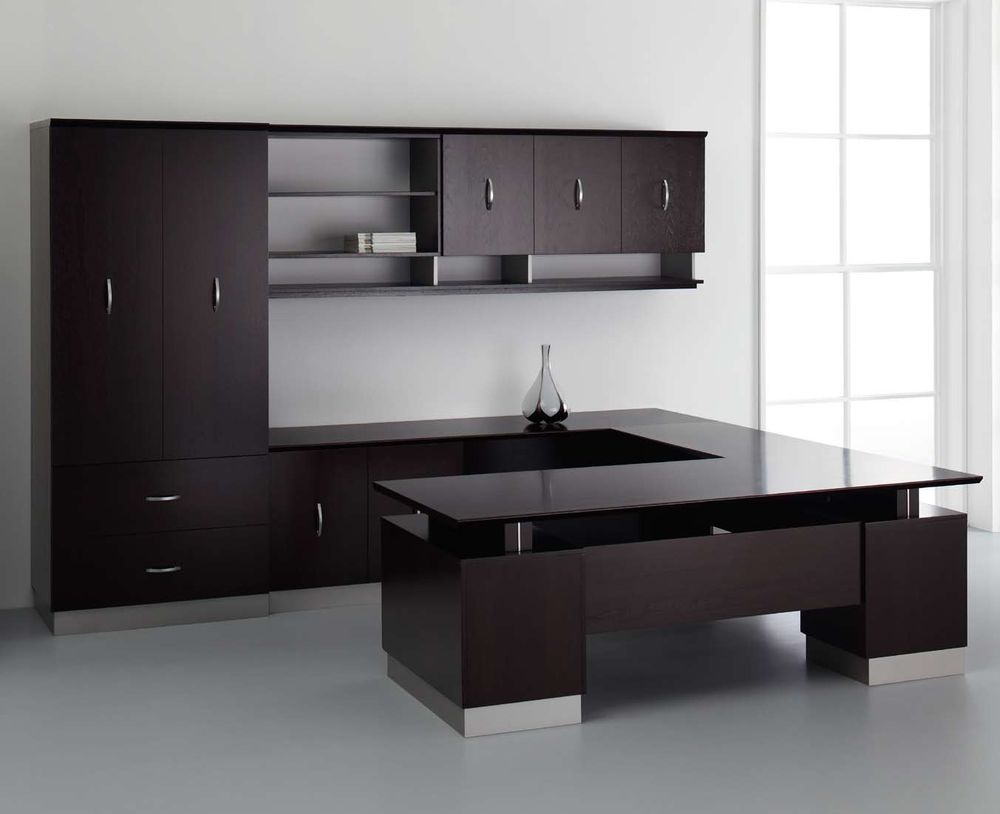 A Sophisticated Real Wood Veneer U Shape Desk And Executive