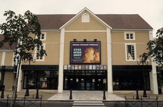 Auxerre cinema casino poker red kings