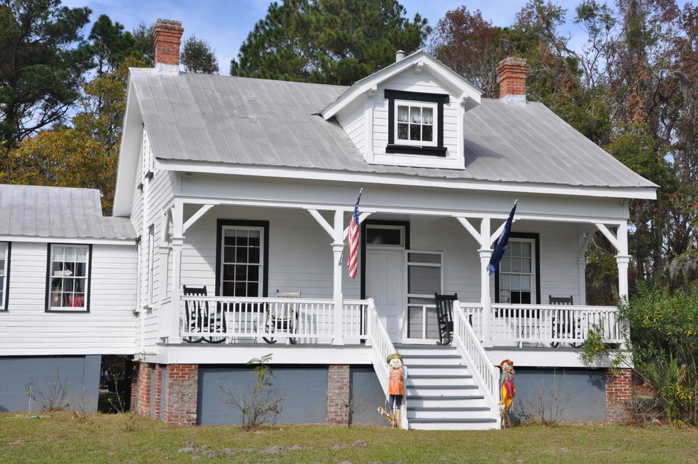 Photo of Bloody Point Lighthouse