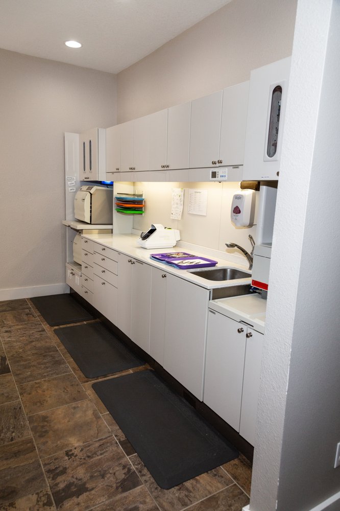 image of business Grand Avenue Dental Center
