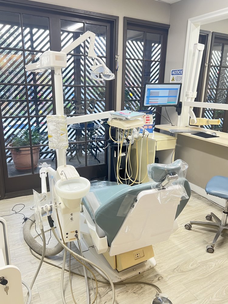 image of business Los Feliz Dental Center